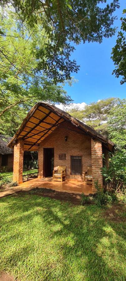 Barefoot Lodge And Safaris - Malawi ลิลองเว ภายนอก รูปภาพ