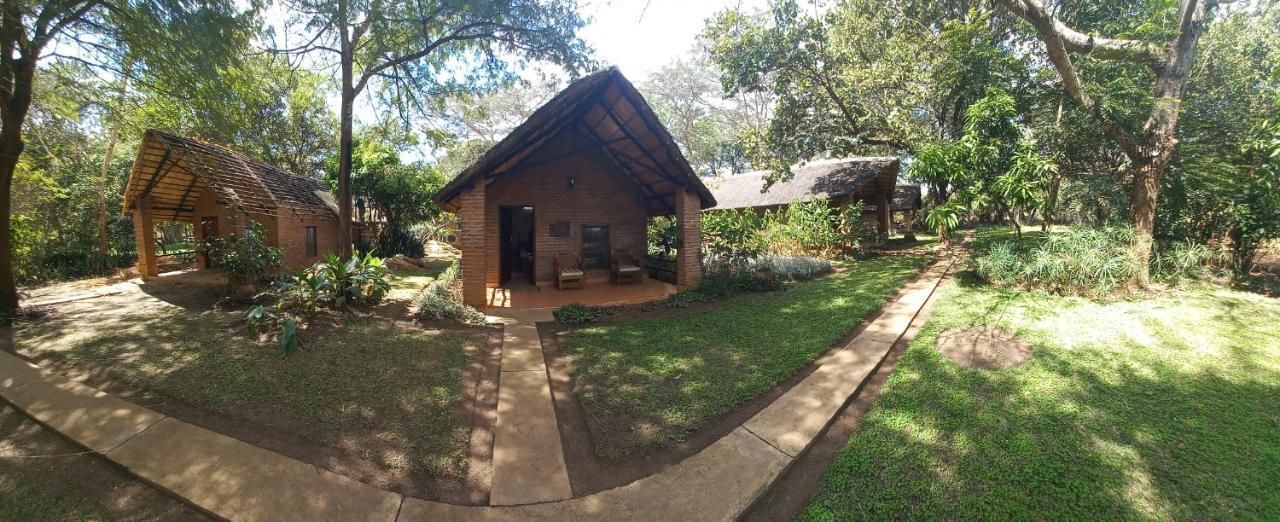 Barefoot Lodge And Safaris - Malawi ลิลองเว ภายนอก รูปภาพ