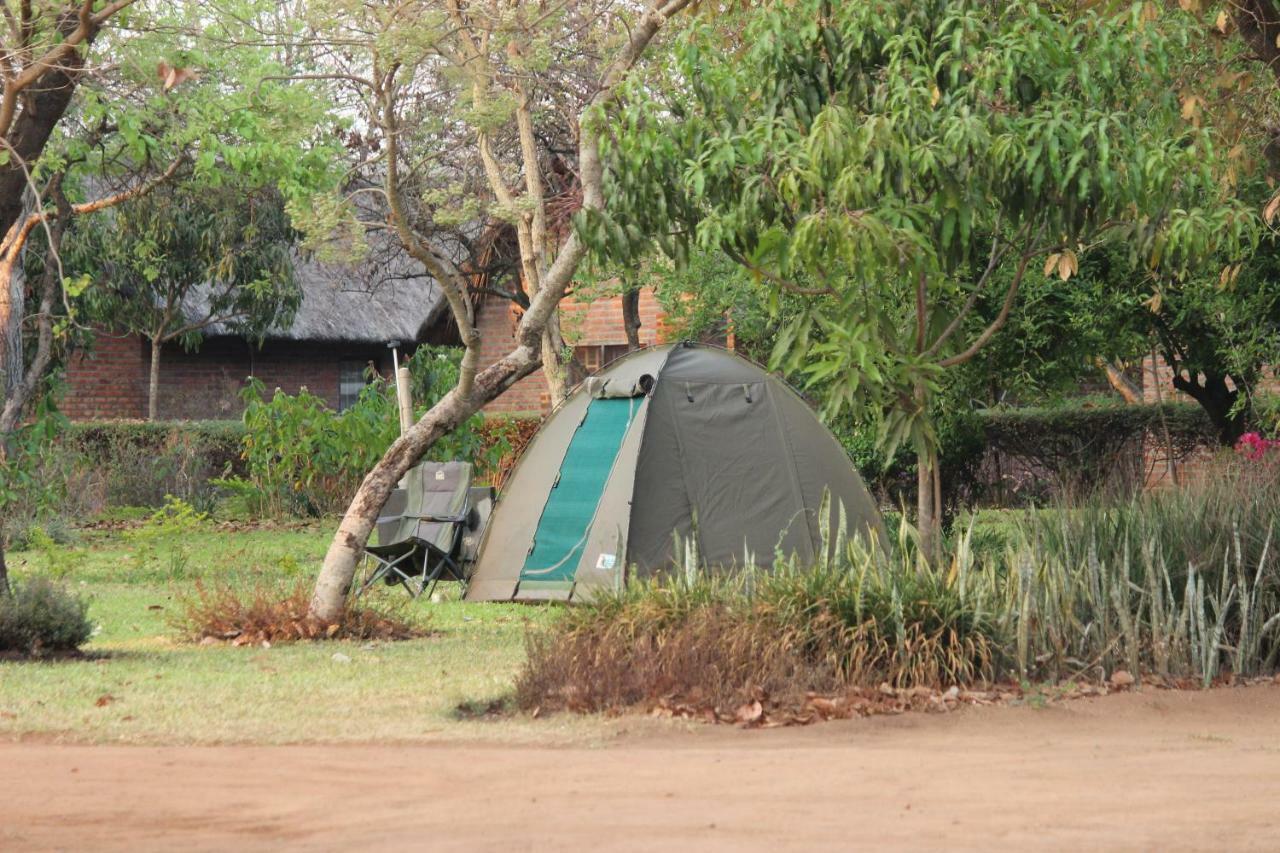 Barefoot Lodge And Safaris - Malawi ลิลองเว ภายนอก รูปภาพ