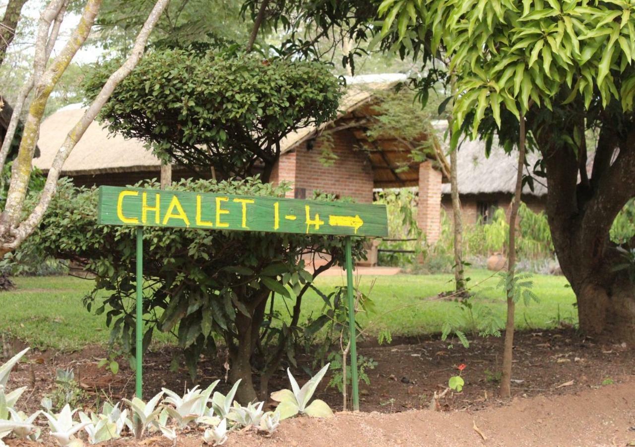 Barefoot Lodge And Safaris - Malawi ลิลองเว ภายนอก รูปภาพ