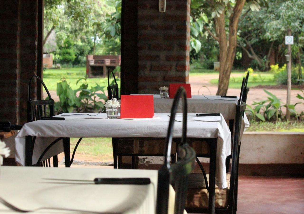 Barefoot Lodge And Safaris - Malawi ลิลองเว ภายนอก รูปภาพ